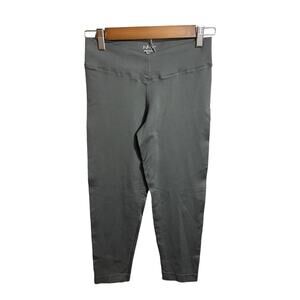 NUX V-Fitness Crop Microfiber Pant in Titanium Gray‎ Size M NWT